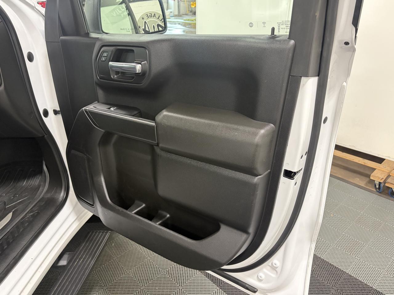 GMC Sierra 1500 4WD Double Cab 147" Pro 2023
