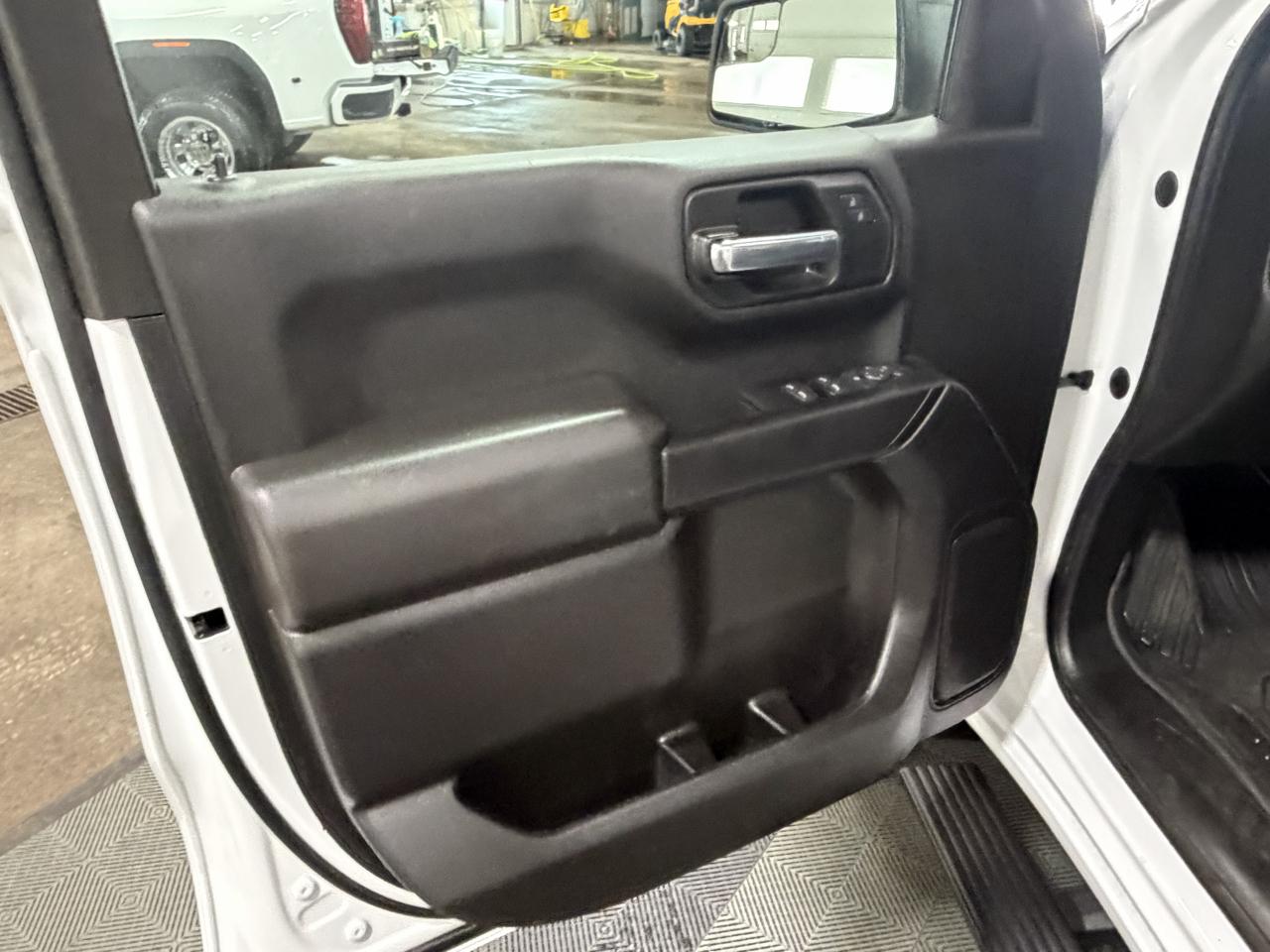 GMC Sierra 1500 4WD Double Cab 147" Pro 2023