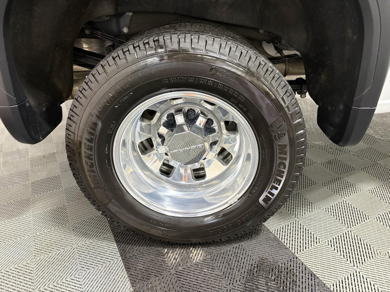 GMC Sierra 3500HD Denali Crew Cab 4WD 2026