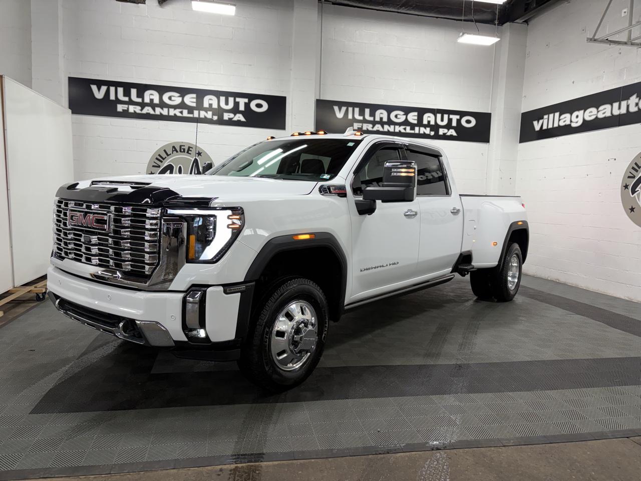 GMC Sierra 3500HD Denali Crew Cab 4WD 2026