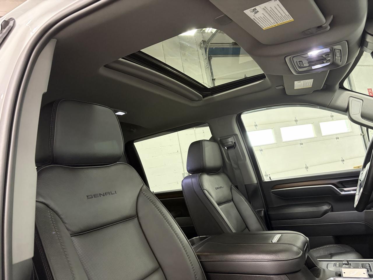 GMC Sierra 3500HD Denali Crew Cab 4WD 2026