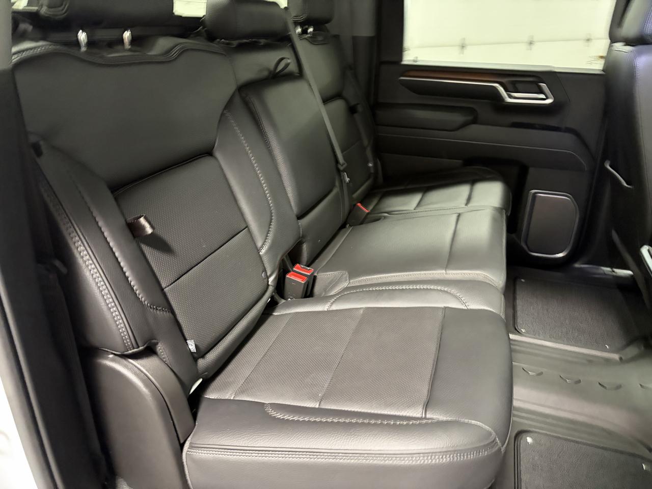GMC Sierra 3500HD Denali Crew Cab 4WD 2026