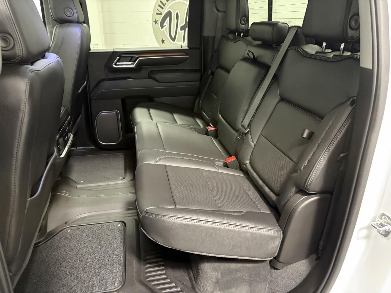 GMC Sierra 3500HD Denali Crew Cab 4WD 2026