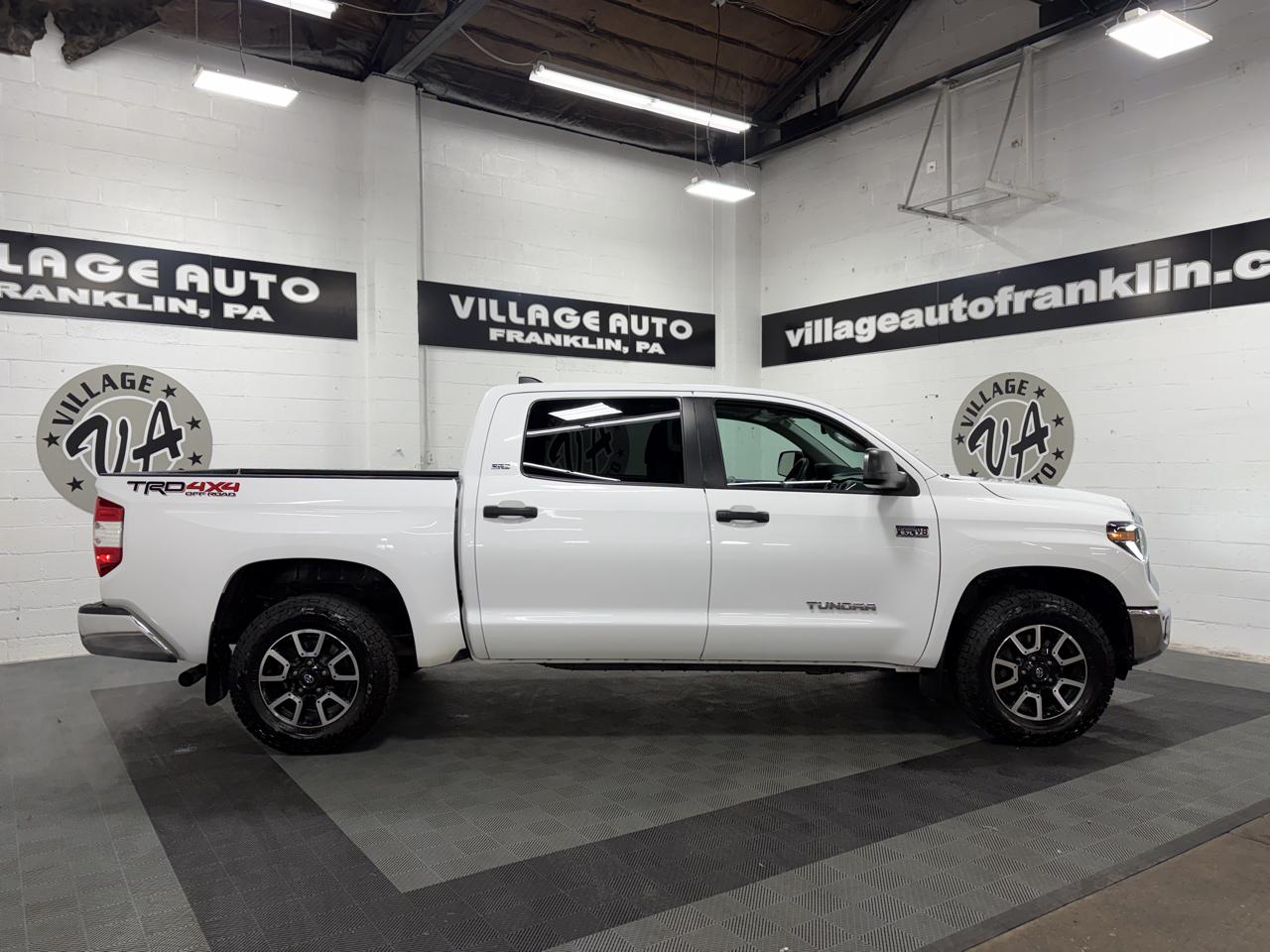 Toyota Tundra SR5 5.7L V8 CrewMax 4WD 2021