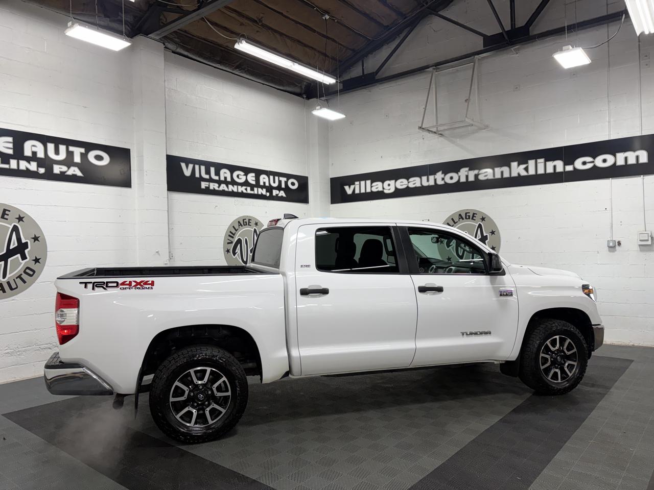 Toyota Tundra SR5 5.7L V8 CrewMax 4WD 2021