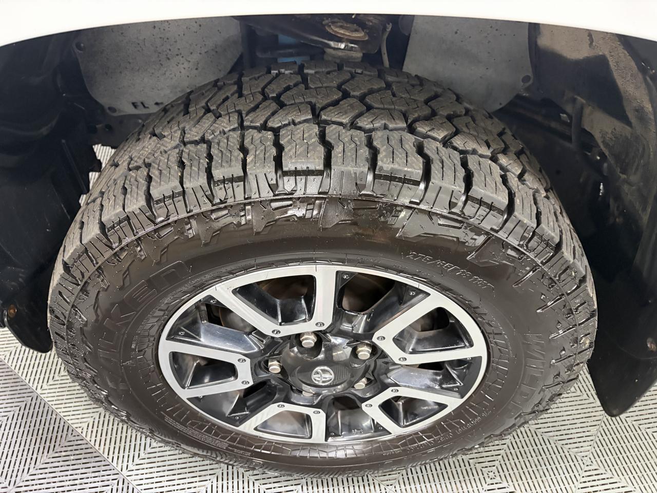 Toyota Tundra SR5 5.7L V8 CrewMax 4WD 2021