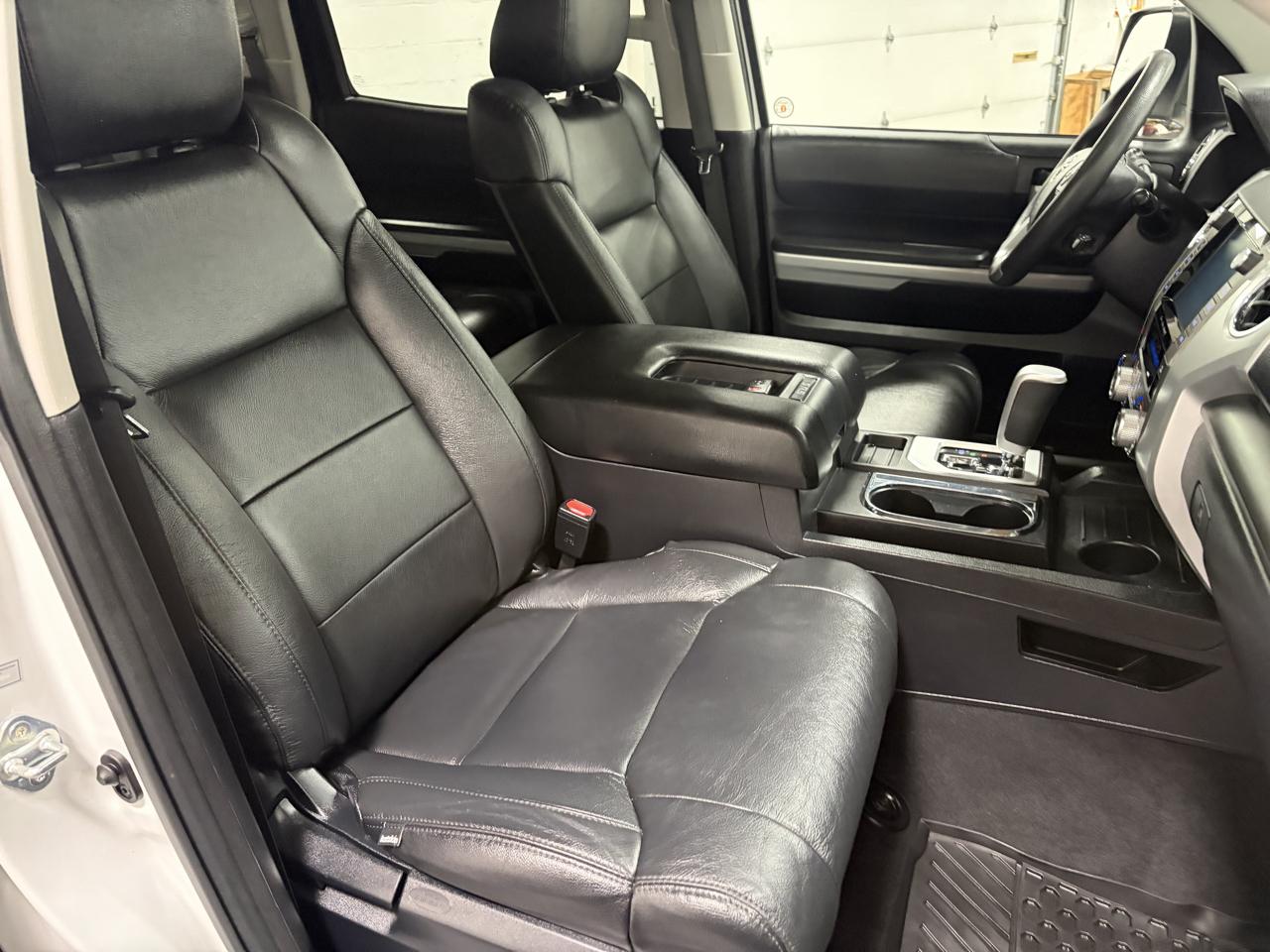 Toyota Tundra SR5 5.7L V8 CrewMax 4WD 2021