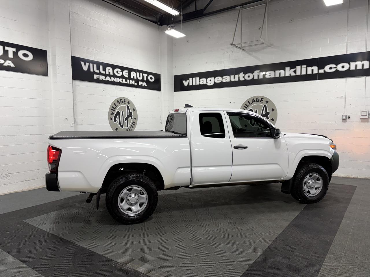 Toyota Tacoma 4WD Access Cab I4 AT SR (Natl) 2019