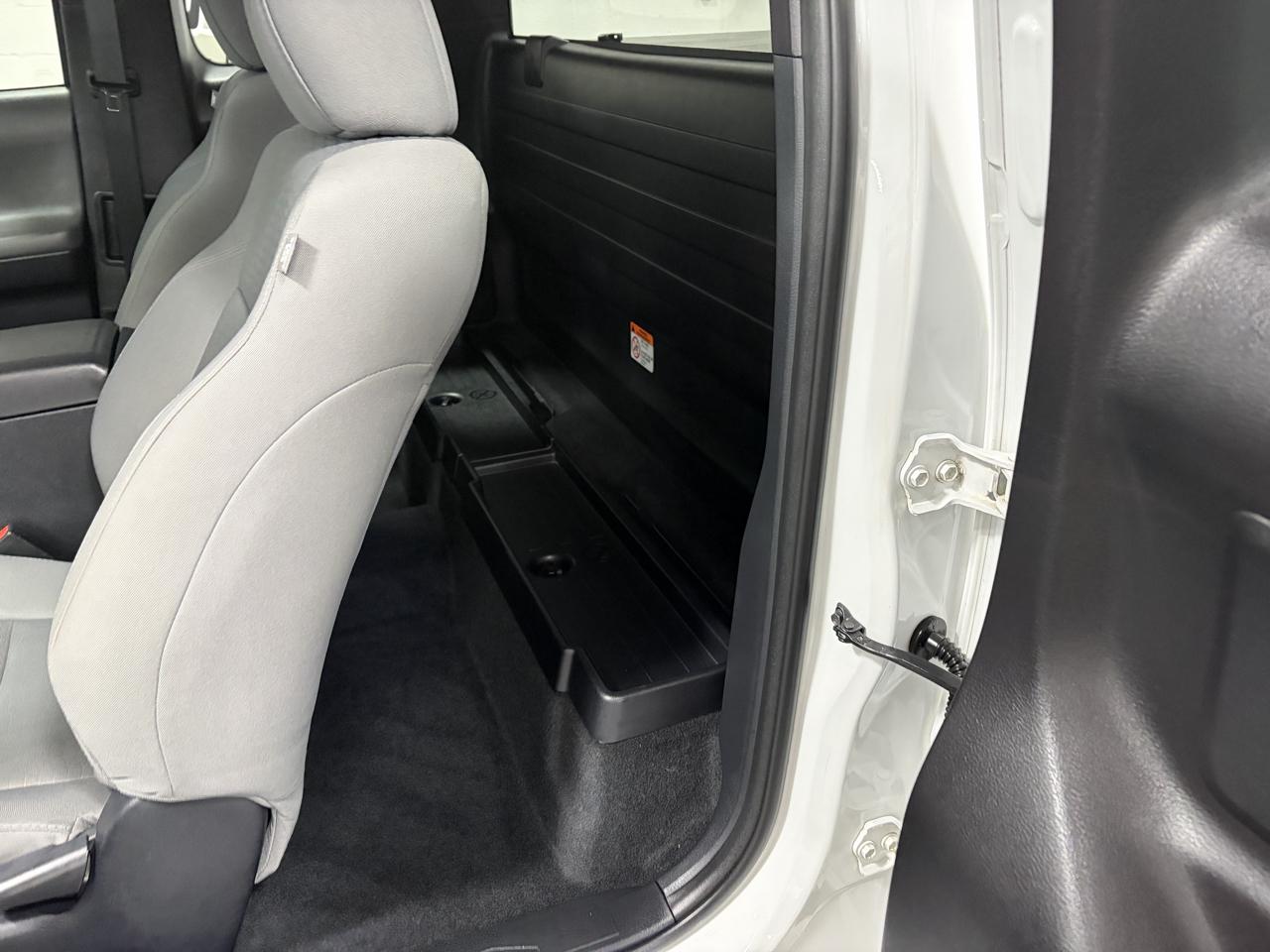 Toyota Tacoma 4WD Access Cab I4 AT SR (Natl) 2019
