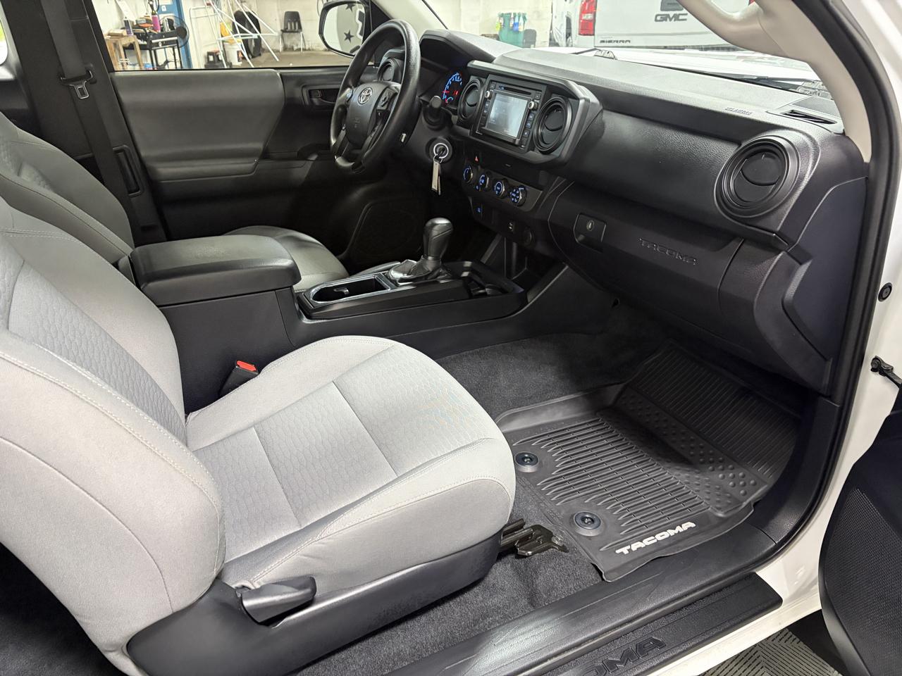 Toyota Tacoma 4WD Access Cab I4 AT SR (Natl) 2019