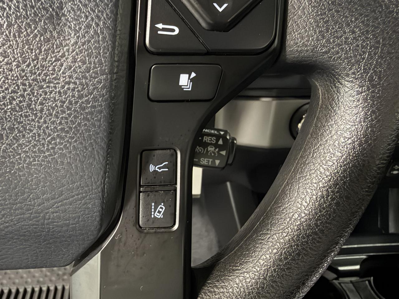 Toyota Tacoma 4WD Access Cab I4 AT SR (Natl) 2019