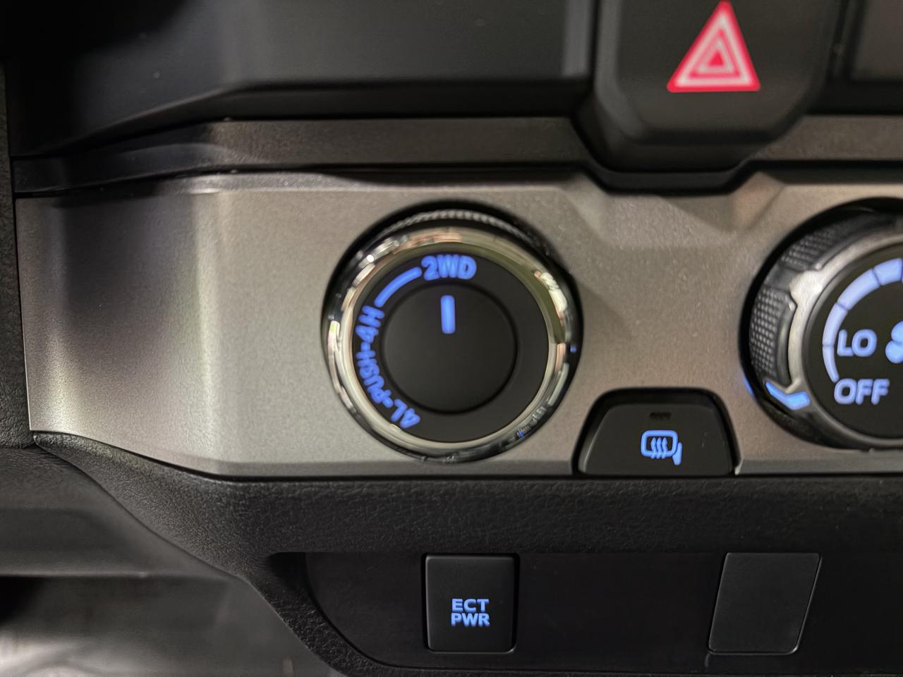 Toyota Tacoma 4WD Access Cab I4 AT SR (Natl) 2019