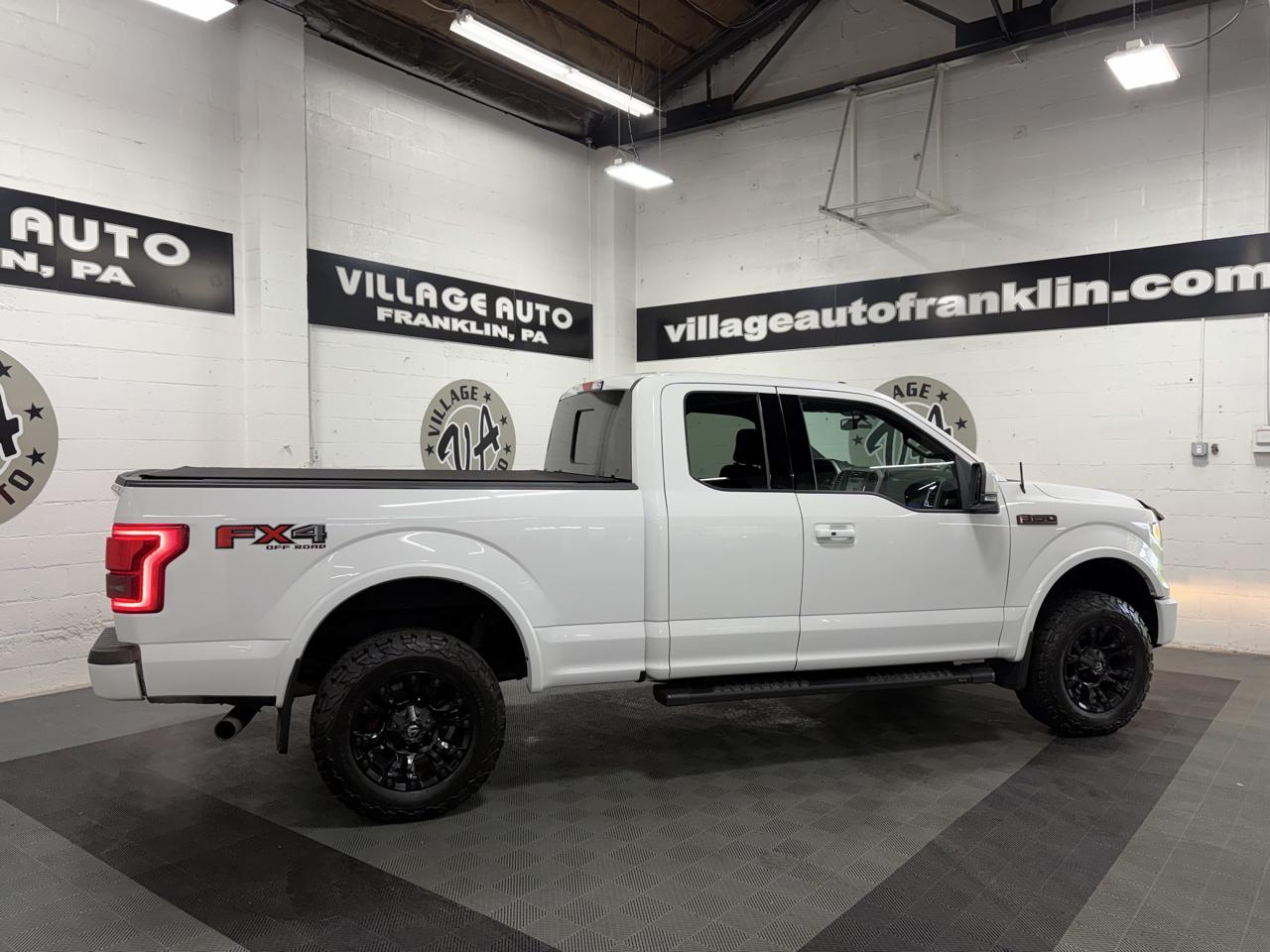 Ford F-150 4WD SuperCab 145" Lariat 2015