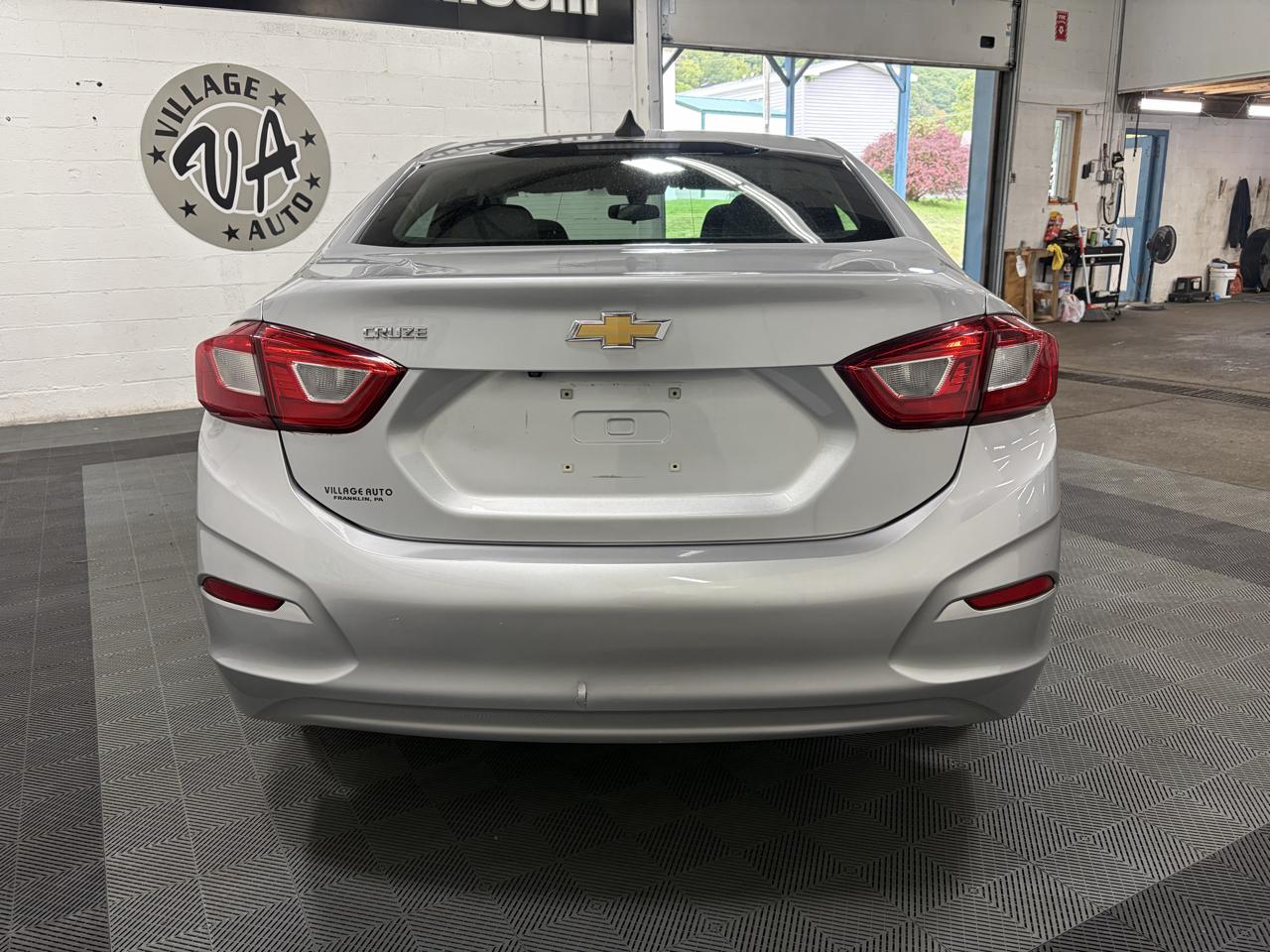 Chevrolet Cruze LS Auto 2018