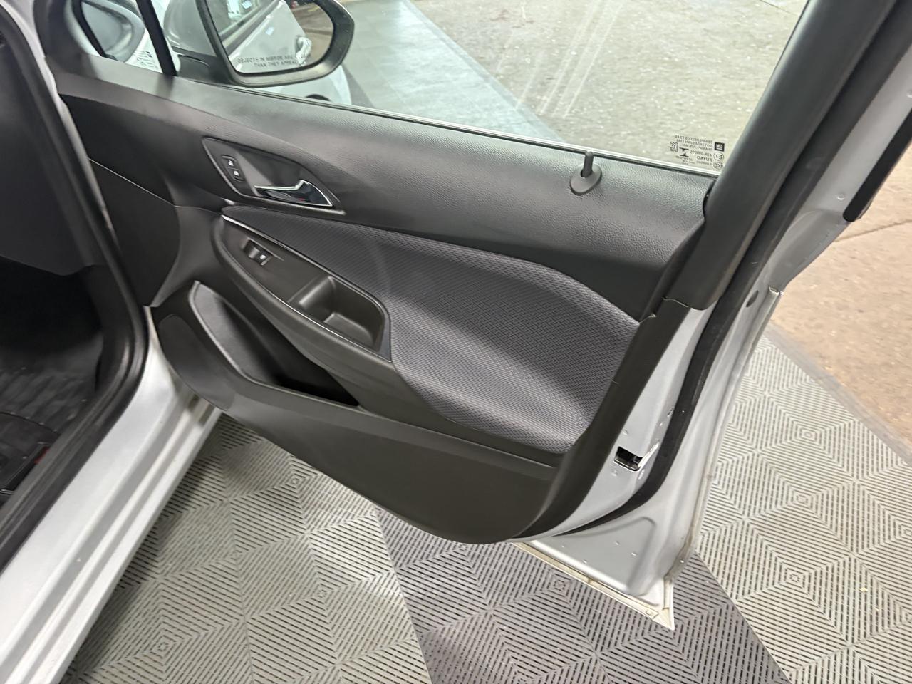 Chevrolet Cruze LS Auto 2018