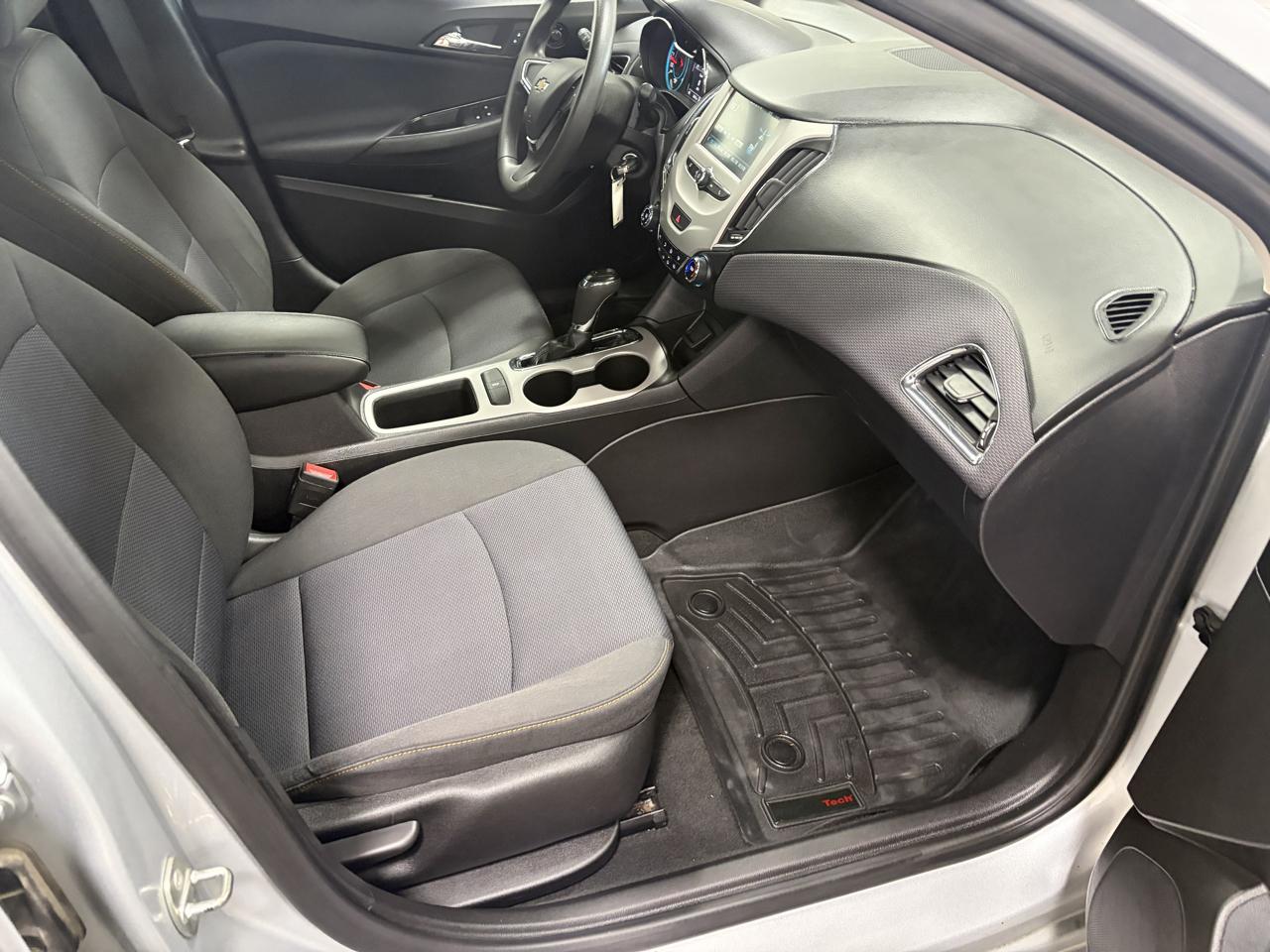 Chevrolet Cruze LS Auto 2018