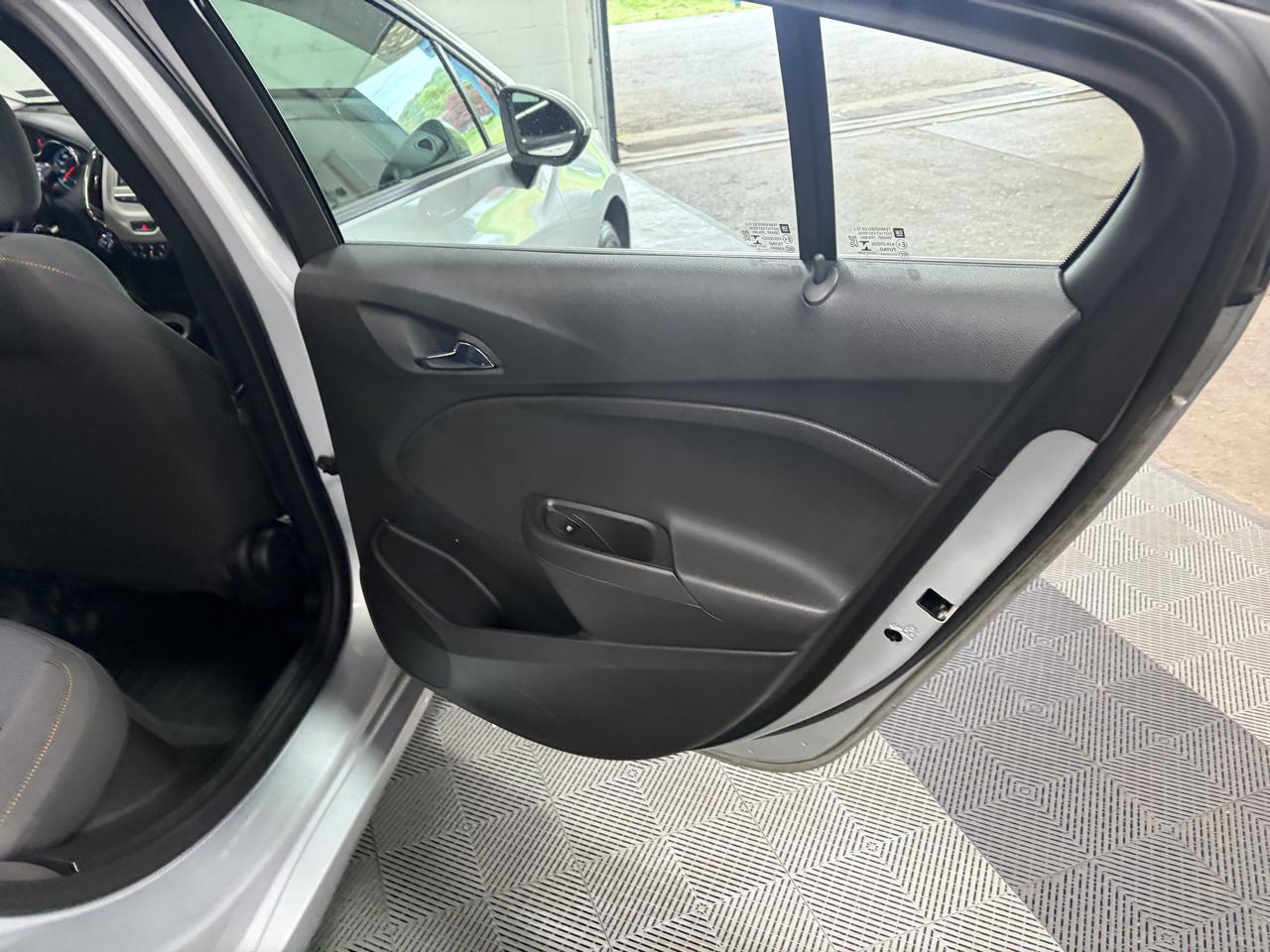 Chevrolet Cruze LS Auto 2018