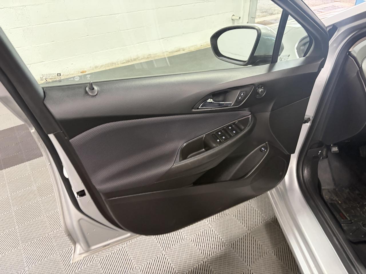 Chevrolet Cruze LS Auto 2018