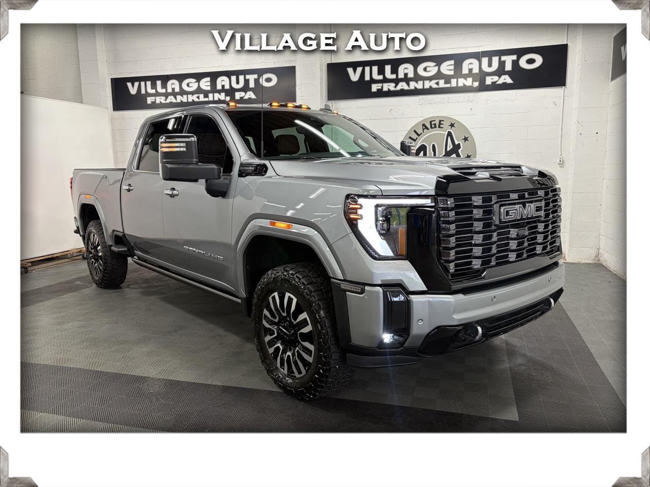 GMC Sierra 3500HD Denali Ultimate Crew Cab 4WD 2025