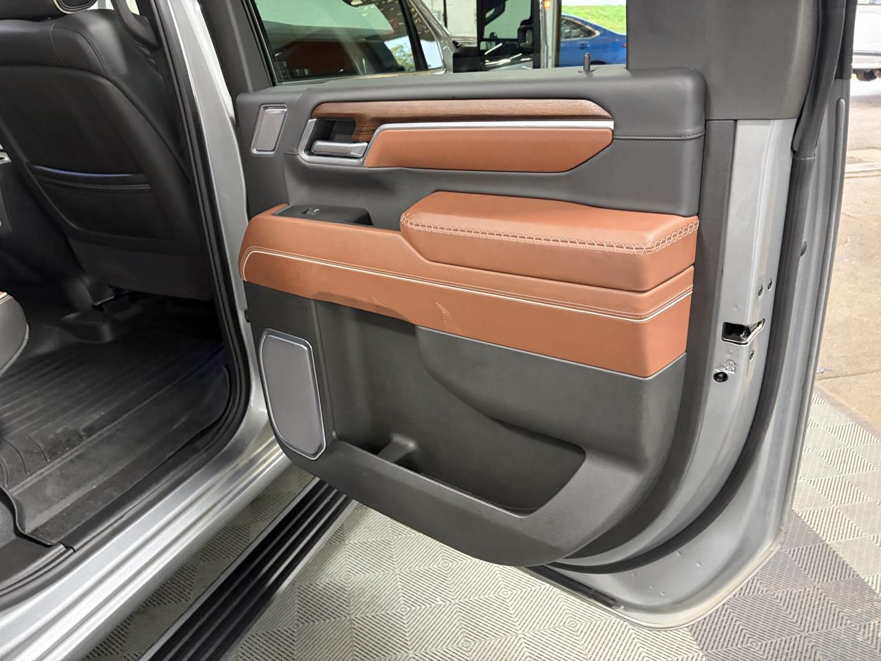 GMC Sierra 3500HD Denali Ultimate Crew Cab 4WD 2025
