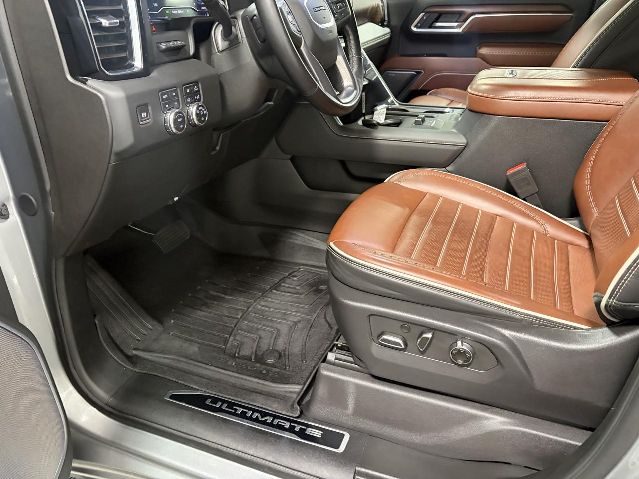 GMC Sierra 3500HD Denali Ultimate Crew Cab 4WD 2025