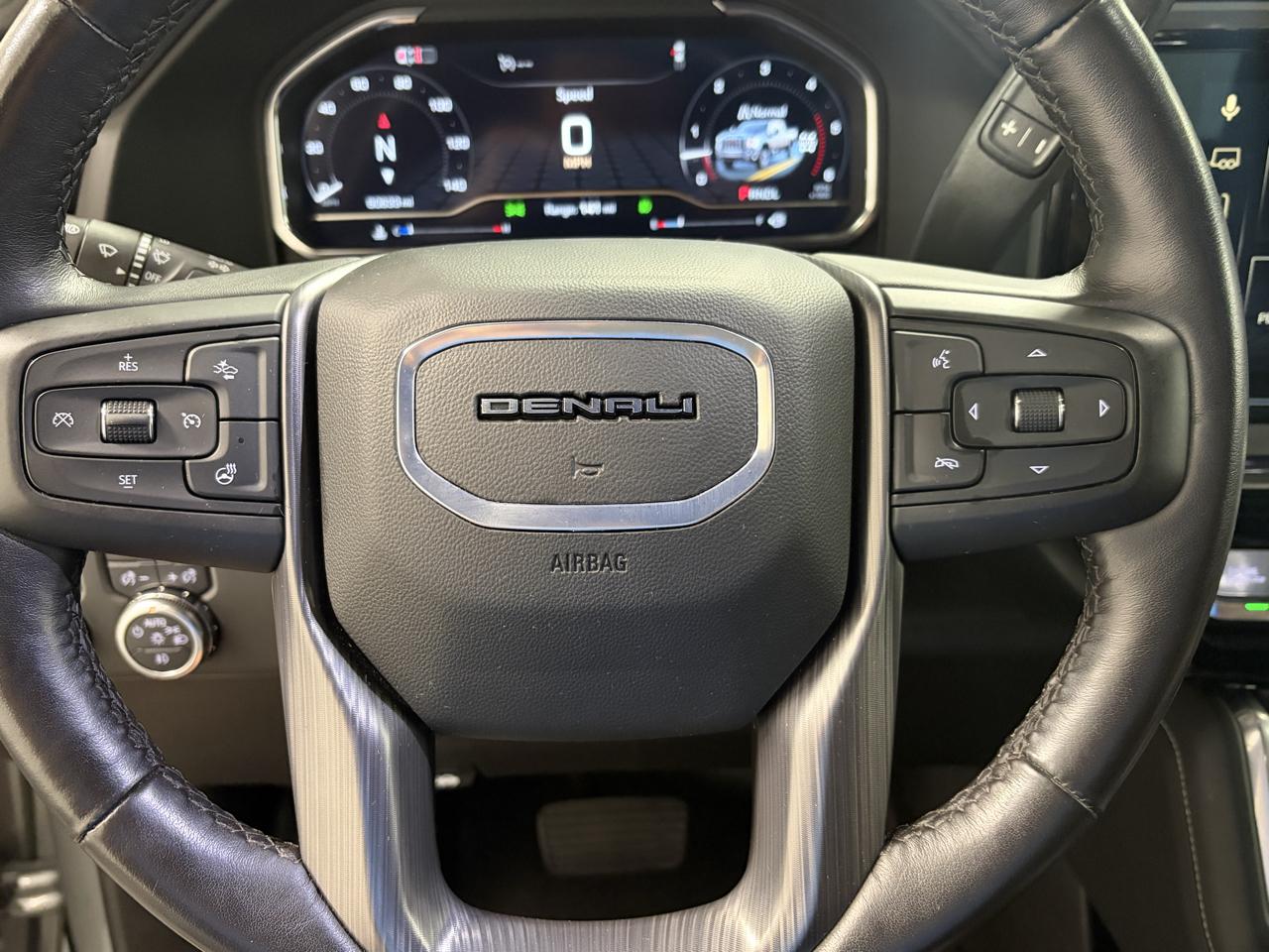 GMC Sierra 3500HD Denali Ultimate Crew Cab 4WD 2025