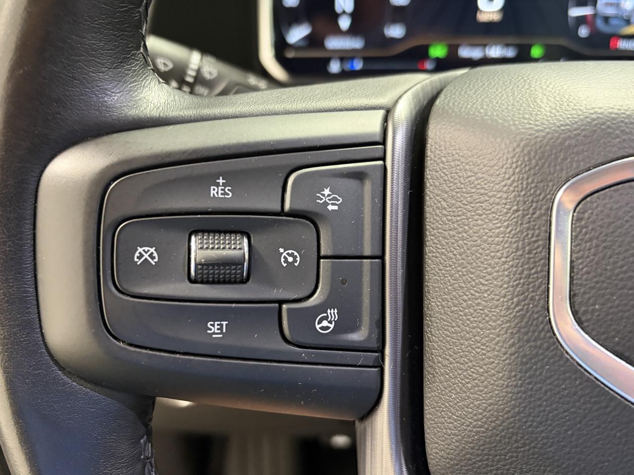 GMC Sierra 3500HD Denali Ultimate Crew Cab 4WD 2025