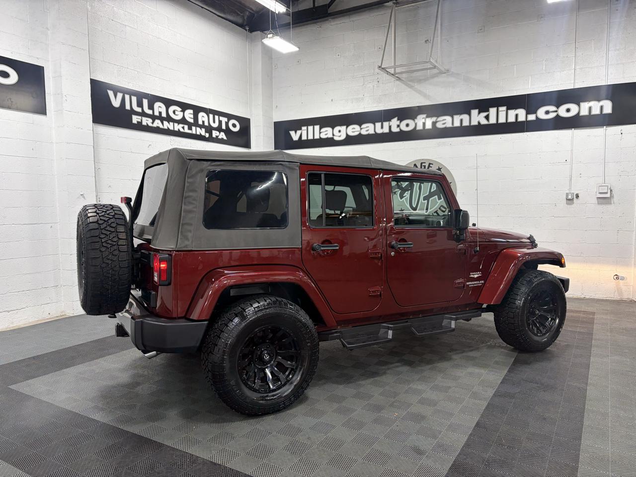 Jeep Wrangler Unlimited Sahara 4WD 2010