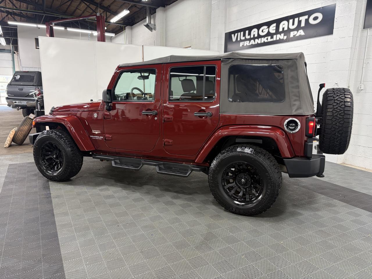 Jeep Wrangler Unlimited Sahara 4WD 2010