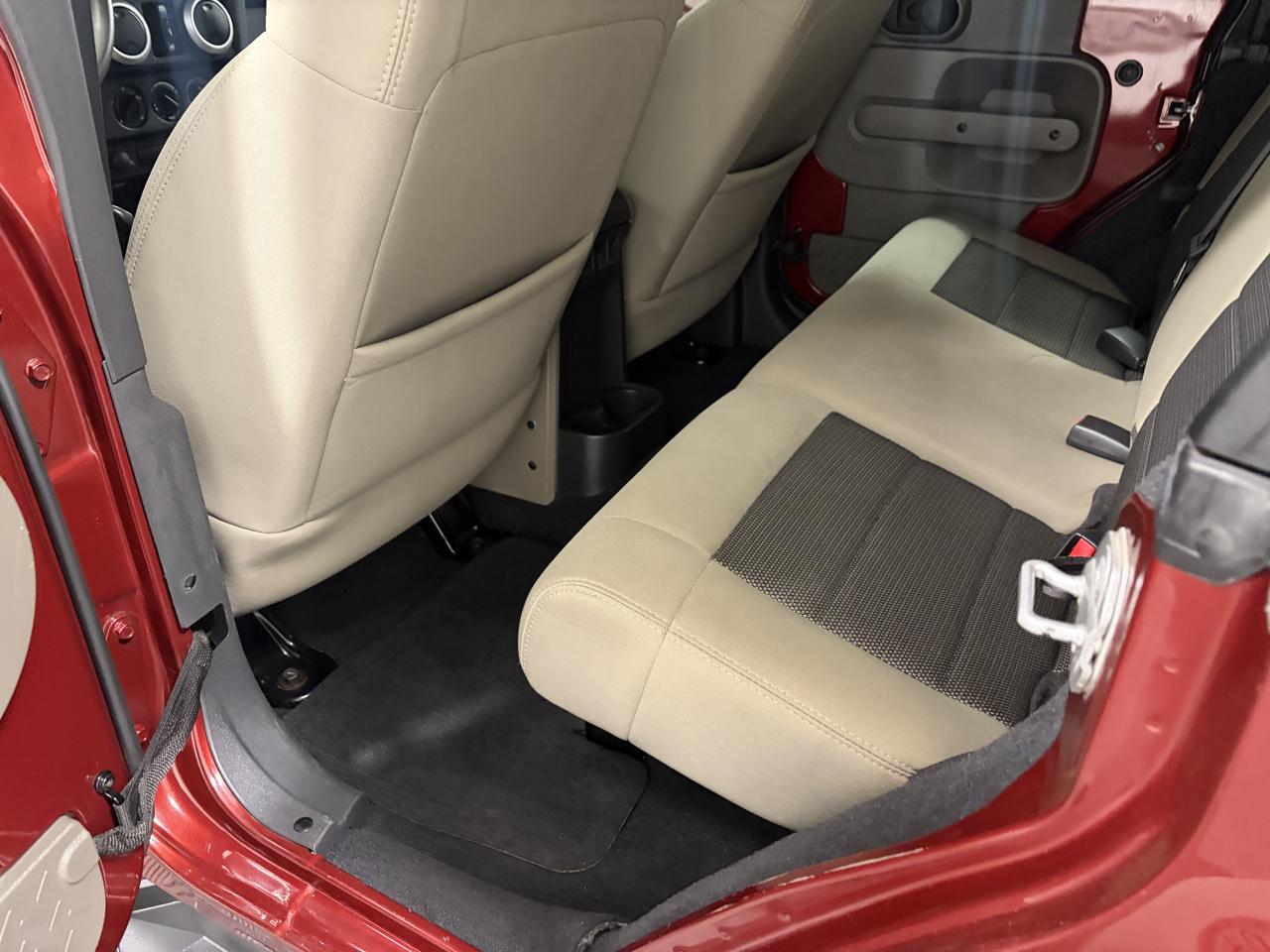 Jeep Wrangler Unlimited Sahara 4WD 2010