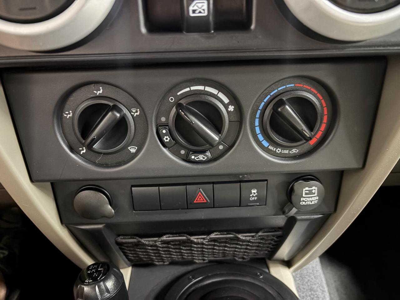 Jeep Wrangler Unlimited Sahara 4WD 2010