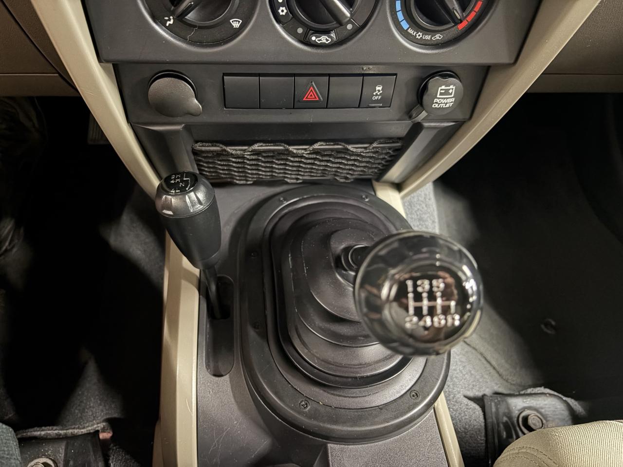 Jeep Wrangler Unlimited Sahara 4WD 2010