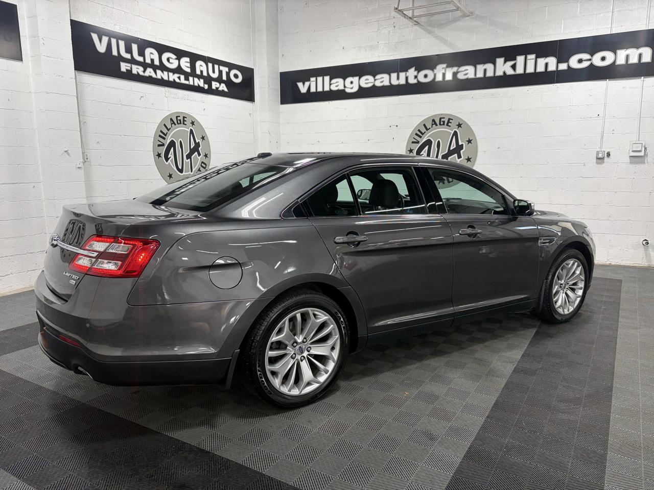 Ford Taurus Limited AWD 2019