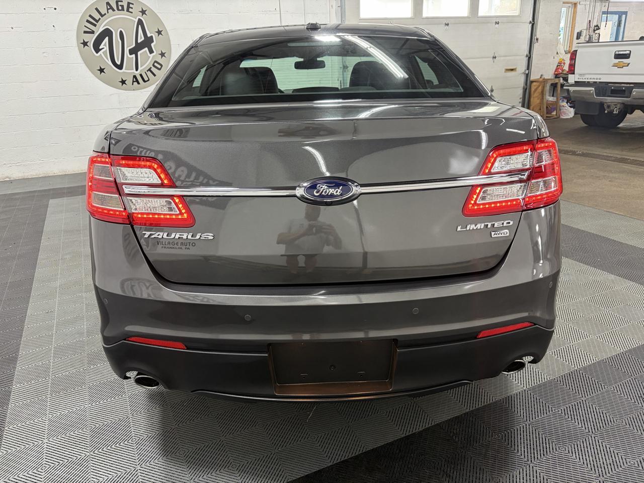Ford Taurus Limited AWD 2019