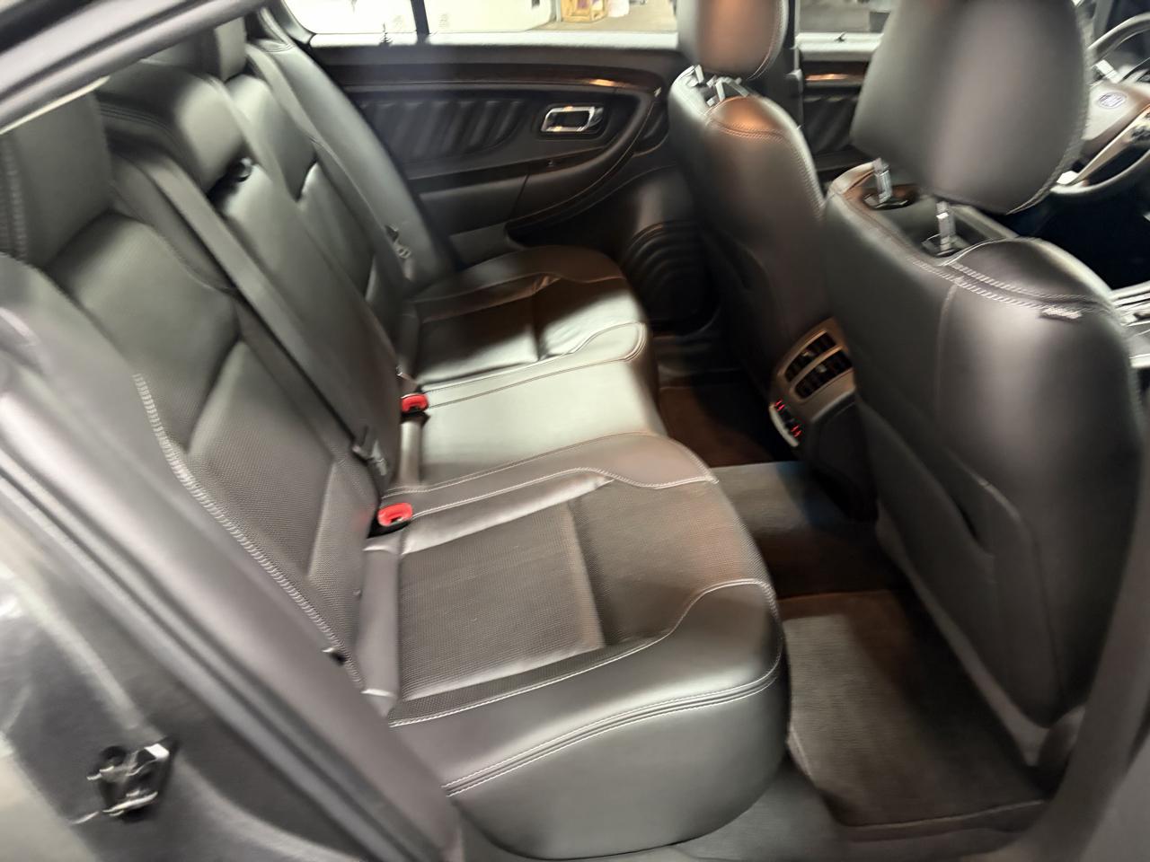 Ford Taurus Limited AWD 2019