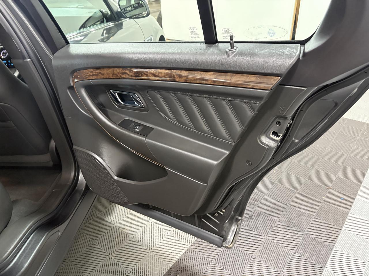 Ford Taurus Limited AWD 2019