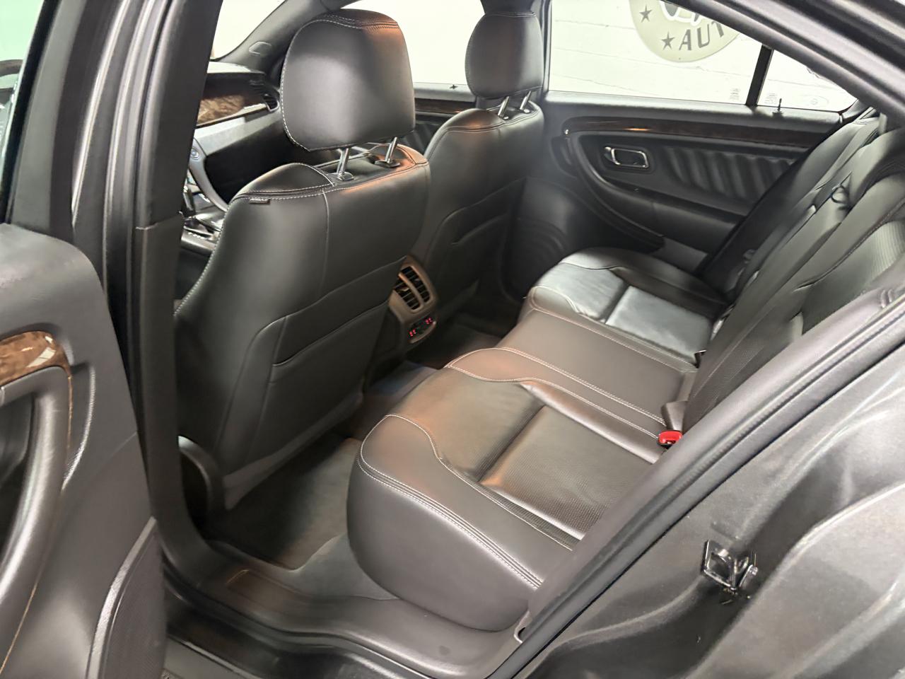 Ford Taurus Limited AWD 2019