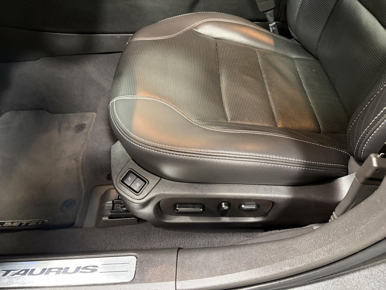 Ford Taurus Limited AWD 2019