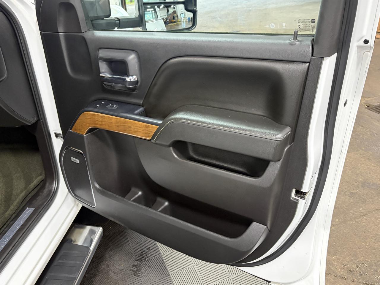 Chevrolet Silverado 3500HD 4WD Crew Cab 167.7" LTZ 2016