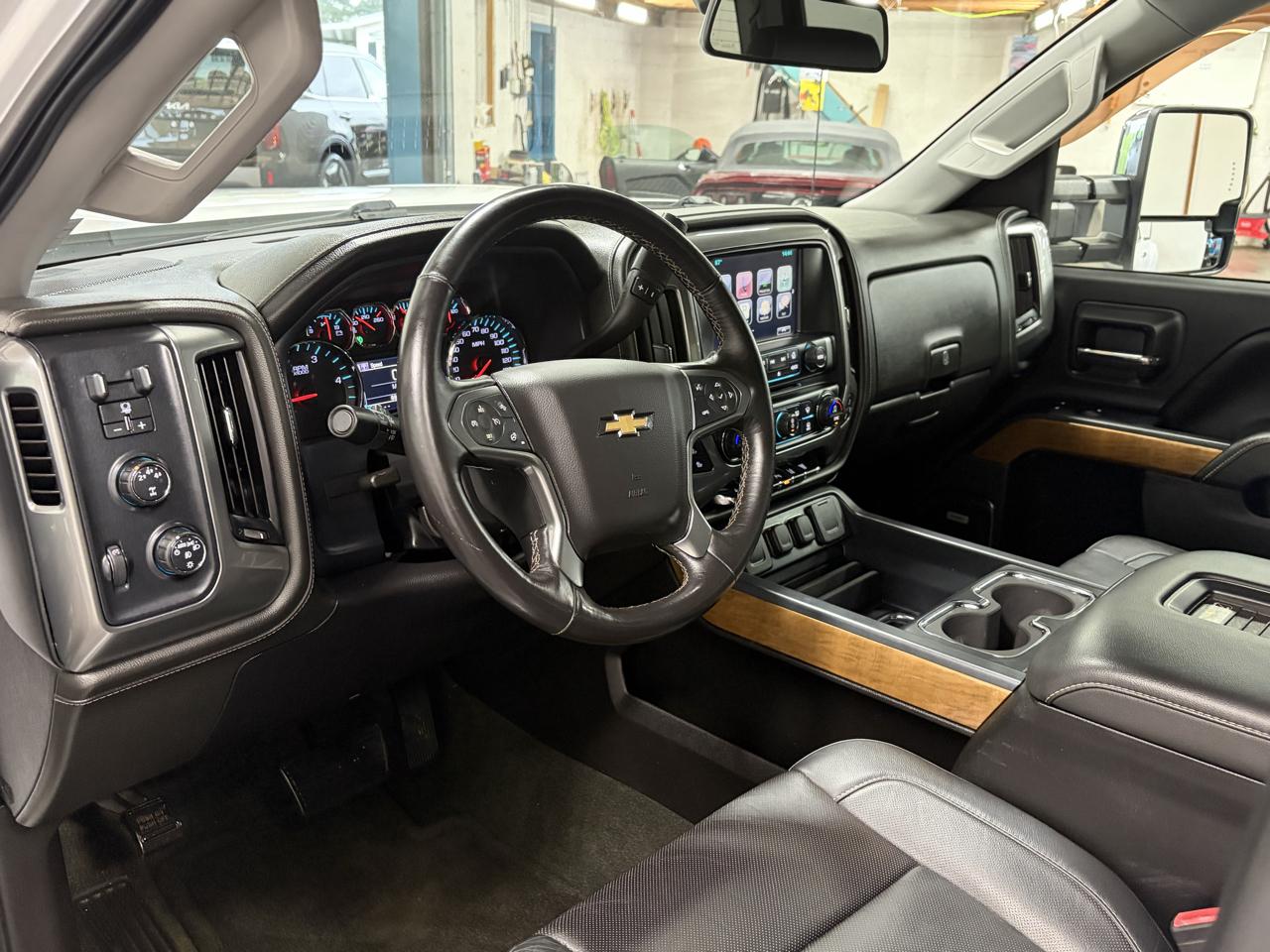 Chevrolet Silverado 3500HD 4WD Crew Cab 167.7" LTZ 2016