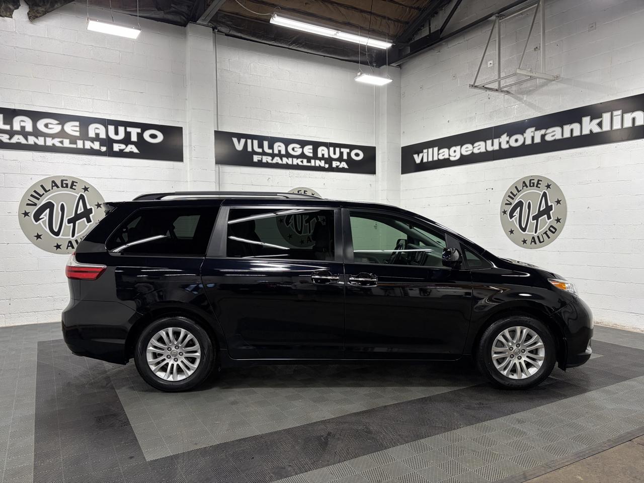 Toyota Sienna 5dr 8-Pass Van XLE Premium FWD (Natl) 2015