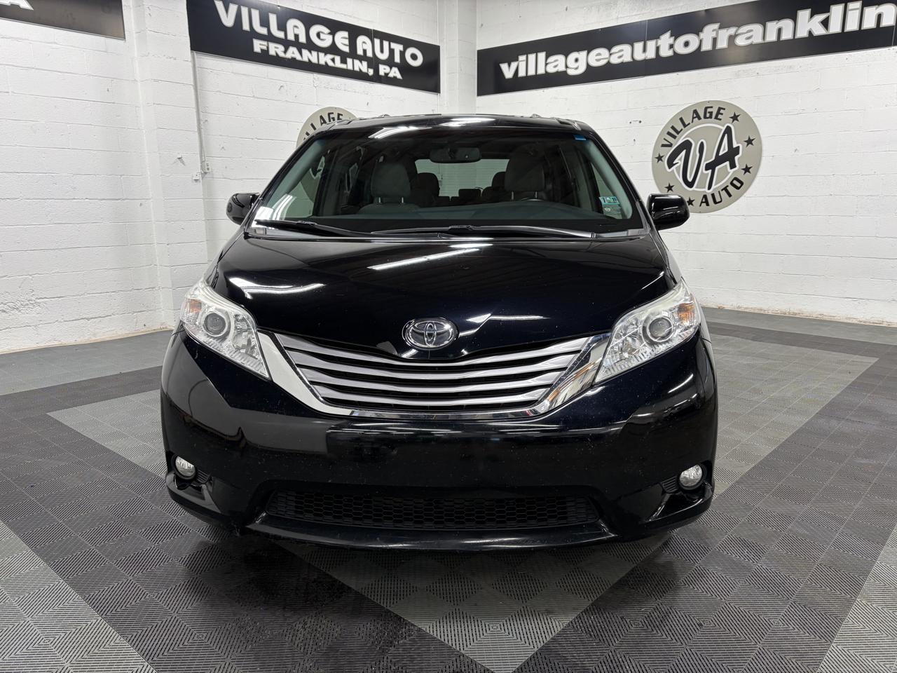 Toyota Sienna 5dr 8-Pass Van XLE Premium FWD (Natl) 2015