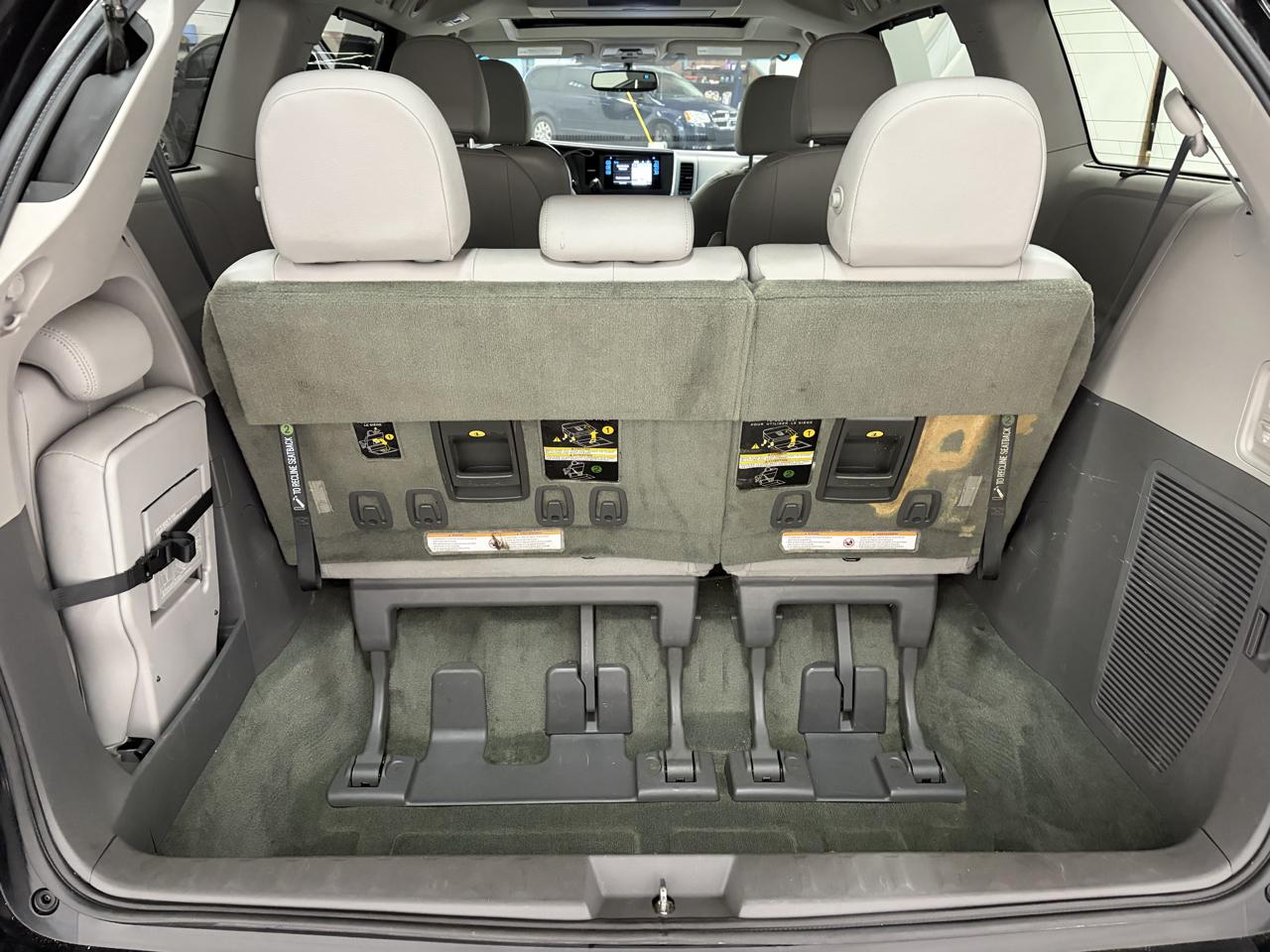 Toyota Sienna 5dr 8-Pass Van XLE Premium FWD (Natl) 2015