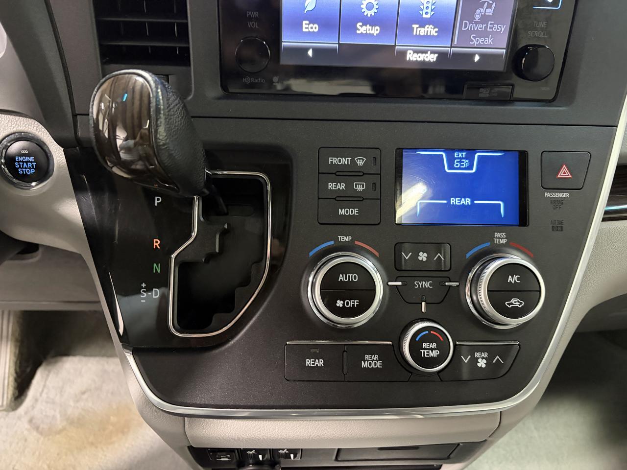 Toyota Sienna 5dr 8-Pass Van XLE Premium FWD (Natl) 2015