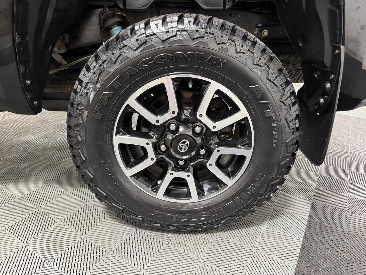 Toyota Tundra 4WD  2019