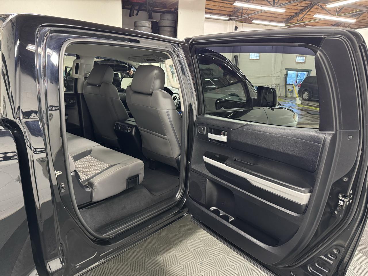 Toyota Tundra 4WD  2019
