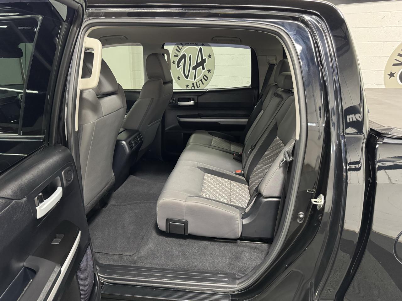 Toyota Tundra 4WD  2019