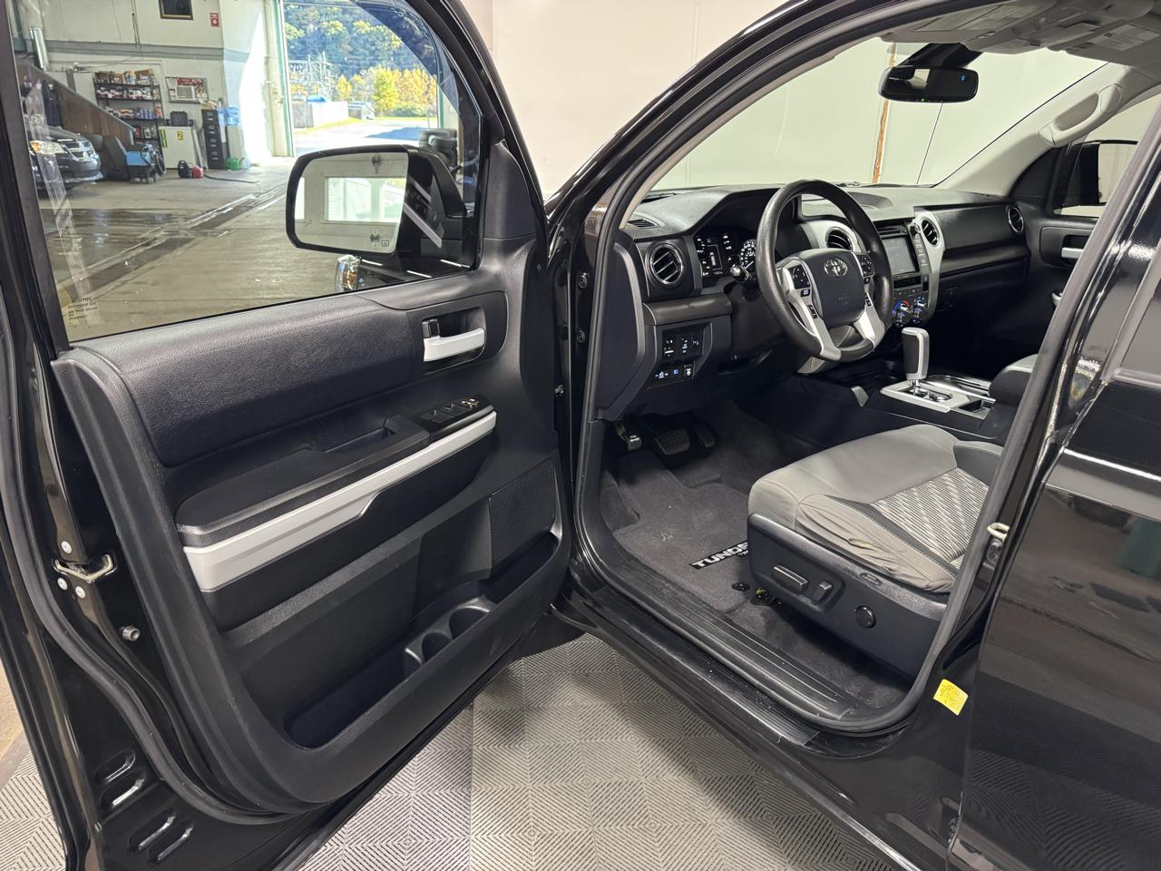 Toyota Tundra 4WD  2019