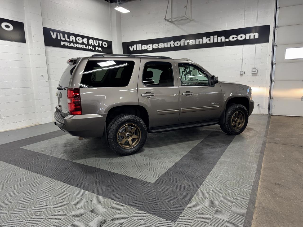 Chevrolet Tahoe 4WD 4dr 1500 LT 2011