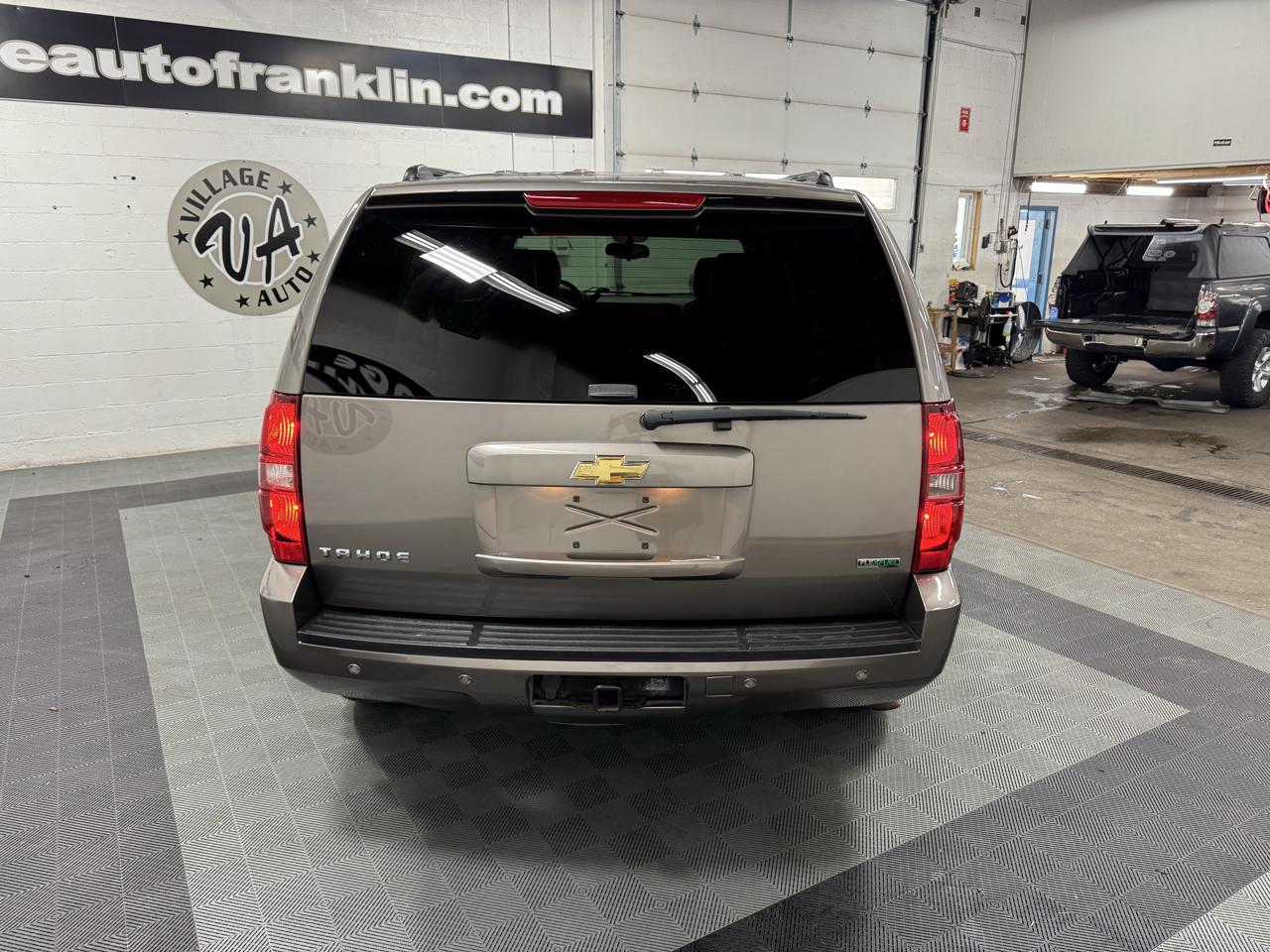 Chevrolet Tahoe 4WD 4dr 1500 LT 2011